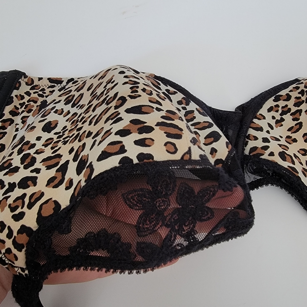 Cacique Lightly Lined Underwire Leopard Print 40dd - image 2